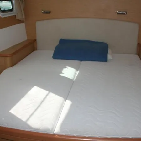 Chardonnay Hotel en barco